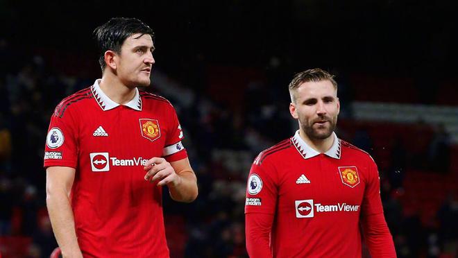 详着奖杯的 详着奖杯的